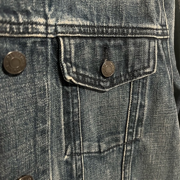 Women’s Gap Denim Jean Jacket Medium - Picture 3 of 4